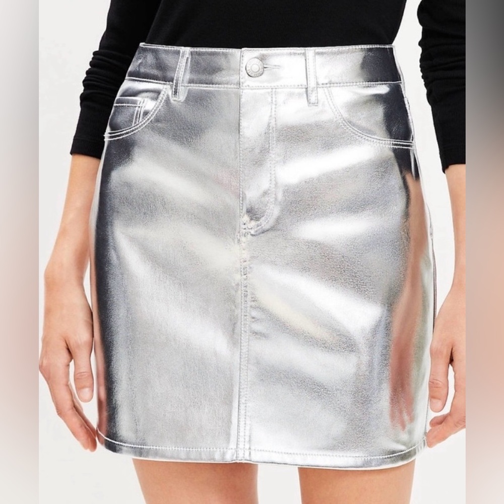 LOFT Silver Metallic Mini Skirt NWT Sz 2